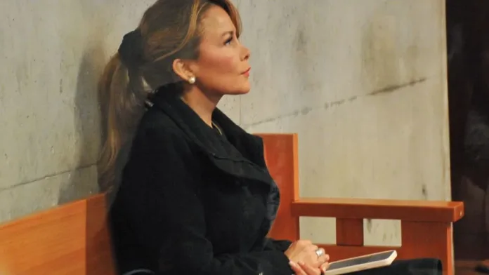 Cathy Barriga en la cárcel: rostro quemado y llena de ronchas Cathy Barriga en la cárcel: rostro quemado y llena de ronchas