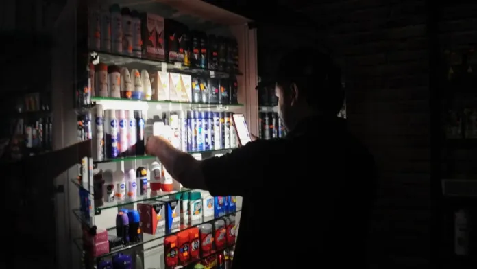 Informe revela errores en la gestión eléctrica que llevaron al apagón nacional. Informe revela errores en la gestión eléctrica que llevaron al apagón nacional.