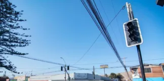 Corte de electricidad afecta a 63 mil clientes en varias regiones del país.