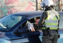 Multas por estacionar frente a garajes: sanciones superiores a $100 mil en 2025.