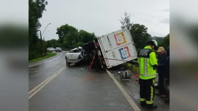 Estudiante de ingeniería de 19 años fallece en accidente en ruta Los Lagos-Valdivia. Estudiante de ingeniería de 19 años fallece en accidente en ruta Los Lagos-Valdivia.