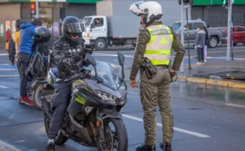 Patente en vidrios y espejos de motos en Chile: ¿es un requisito legal?