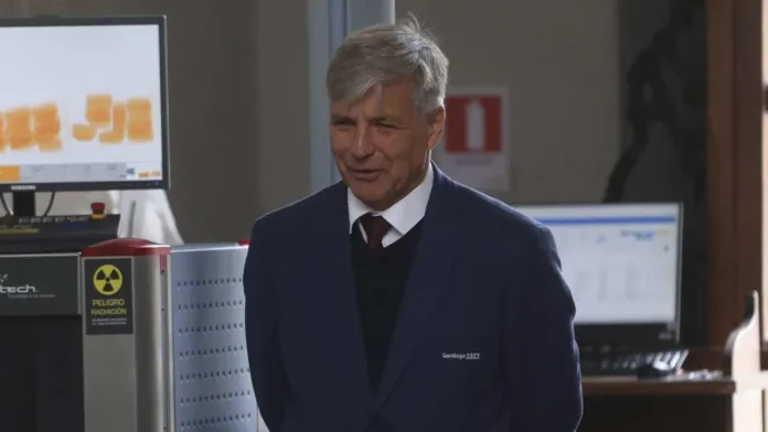 Harold Mayne-Nicholls: un candidato que busca unir al país más allá de la política. Harold Mayne-Nicholls: un candidato que busca unir al país más allá de la política.