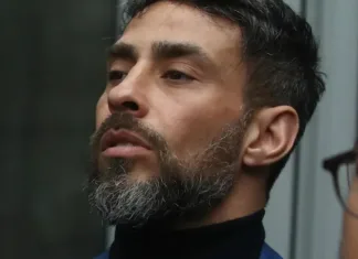 Jorge Valdivia sorprende en una cita con una nueva compañera sentimental.