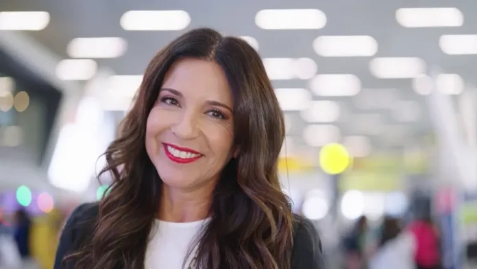 ¡No te lo pierdas! Esta noche se estrena la nueva temporada de "Hola y Adiós". ¡No te lo pierdas! Esta noche se estrena la nueva temporada de "Hola y Adiós".