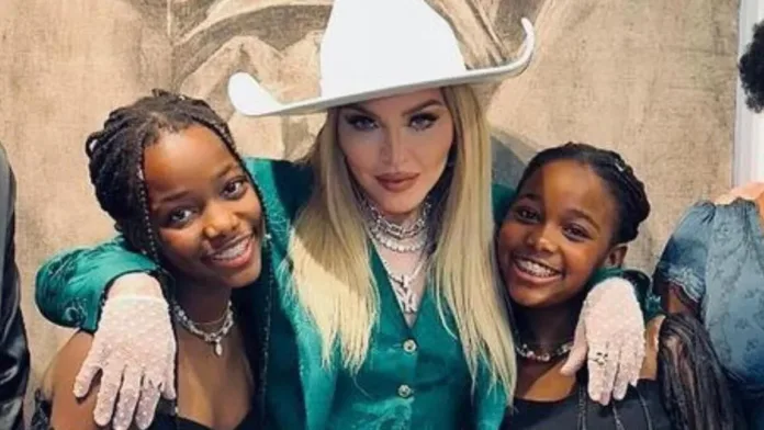 Madonna comparte la emotiva experiencia de sus hijas al regresar a Malawi. Madonna comparte la emotiva experiencia de sus hijas al regresar a Malawi.