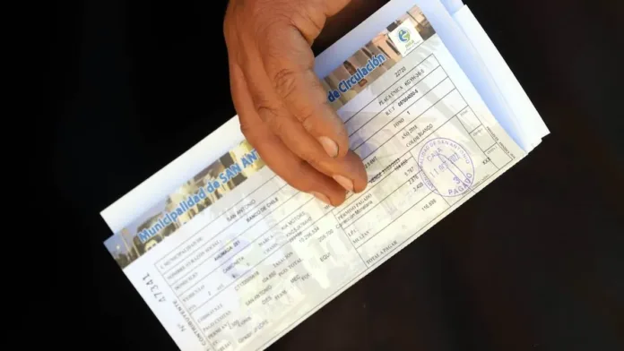 Todo lo que necesitas saber sobre el permiso de circulación al comprar o vender un auto. Todo lo que necesitas saber sobre el permiso de circulación al comprar o vender un auto.