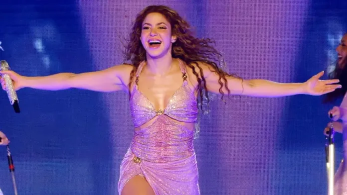 Shakira reprograma sus shows en Chile para abril Shakira reprograma sus shows en Chile para abril