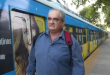 Un trabajador argentino comparte su lucha diaria entre el traslado y el empleo.