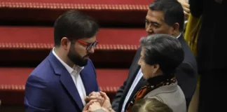 Presidente Boric expresa su apoyo a Isabel Allende en tiempos difíciles.