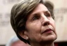 Abogados de Allende critican filtración de fallo que destituye a senadora socialista.