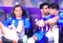 Tensión en el banquillo: dos jugadores se enfrentan en un escandaloso altercado.