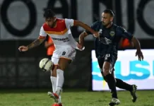 Futbolista argentino agredido tras derrota en Italia: "Grave e inaceptable".