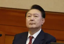 Corea del Sur destituye al presidente Yoon Suk-yeol tras declarar ley marcial.