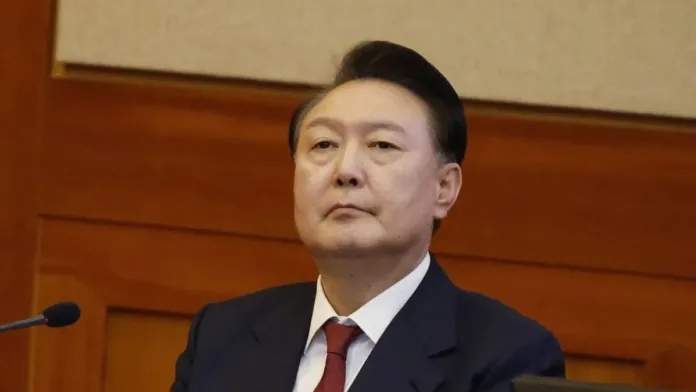 Corea del Sur destituye al presidente Yoon Suk-yeol tras declarar ley marcial. Corea del Sur destituye al presidente Yoon Suk-yeol tras declarar ley marcial.